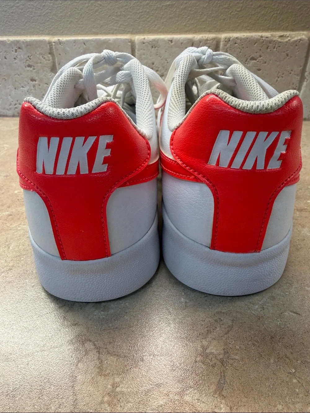 Nike Women’s 9.5 Shoes